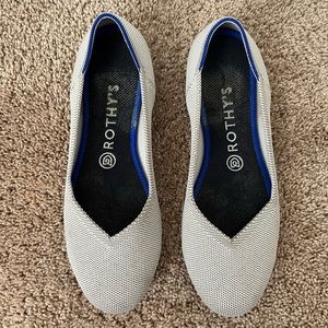 Rothys - “The Flat” Roynded Toe Ballet Flats in Grey